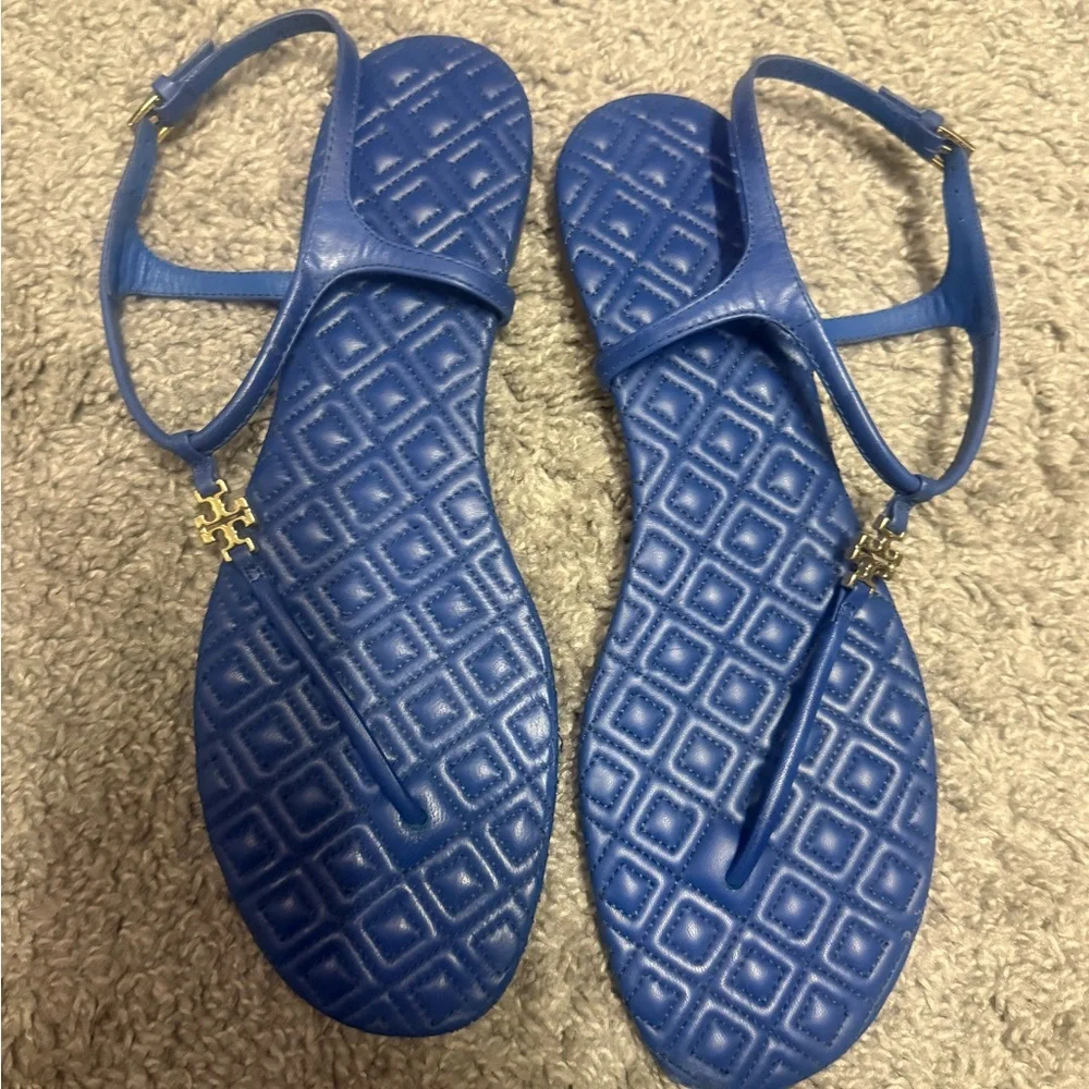Tory Burch Blue Quilted T-Strap Sandals with Gold Logo